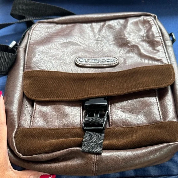 Outbrooks Dark Brown Leather Messenger Bag for Men - Picture 2 of 8